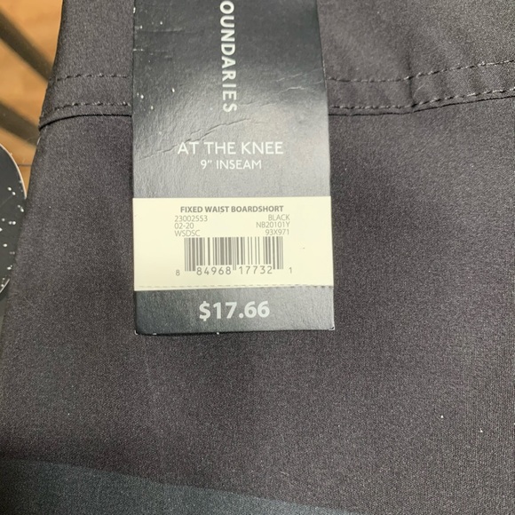 They’re too small on my husband. - Picture 4 of 4